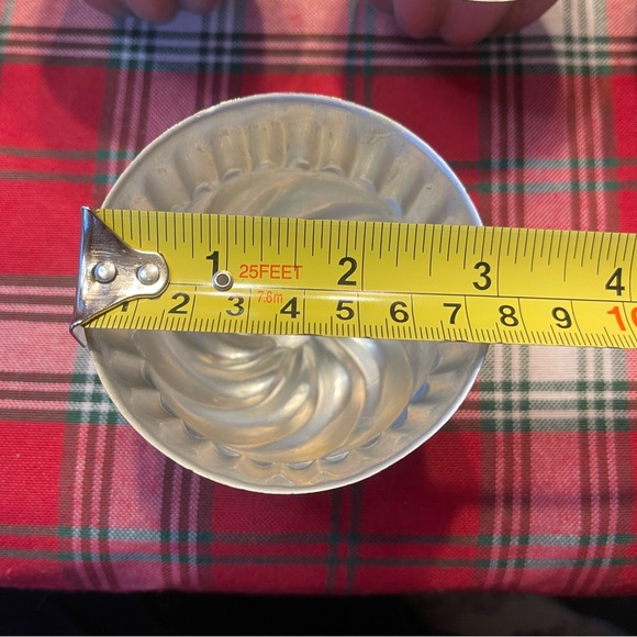 Vtg Aluminum Mini Cake Jello Molds 14 Pcs Swirl-8 Fluted-6 Bundt Tart Bakeware - Picture 7 of 8